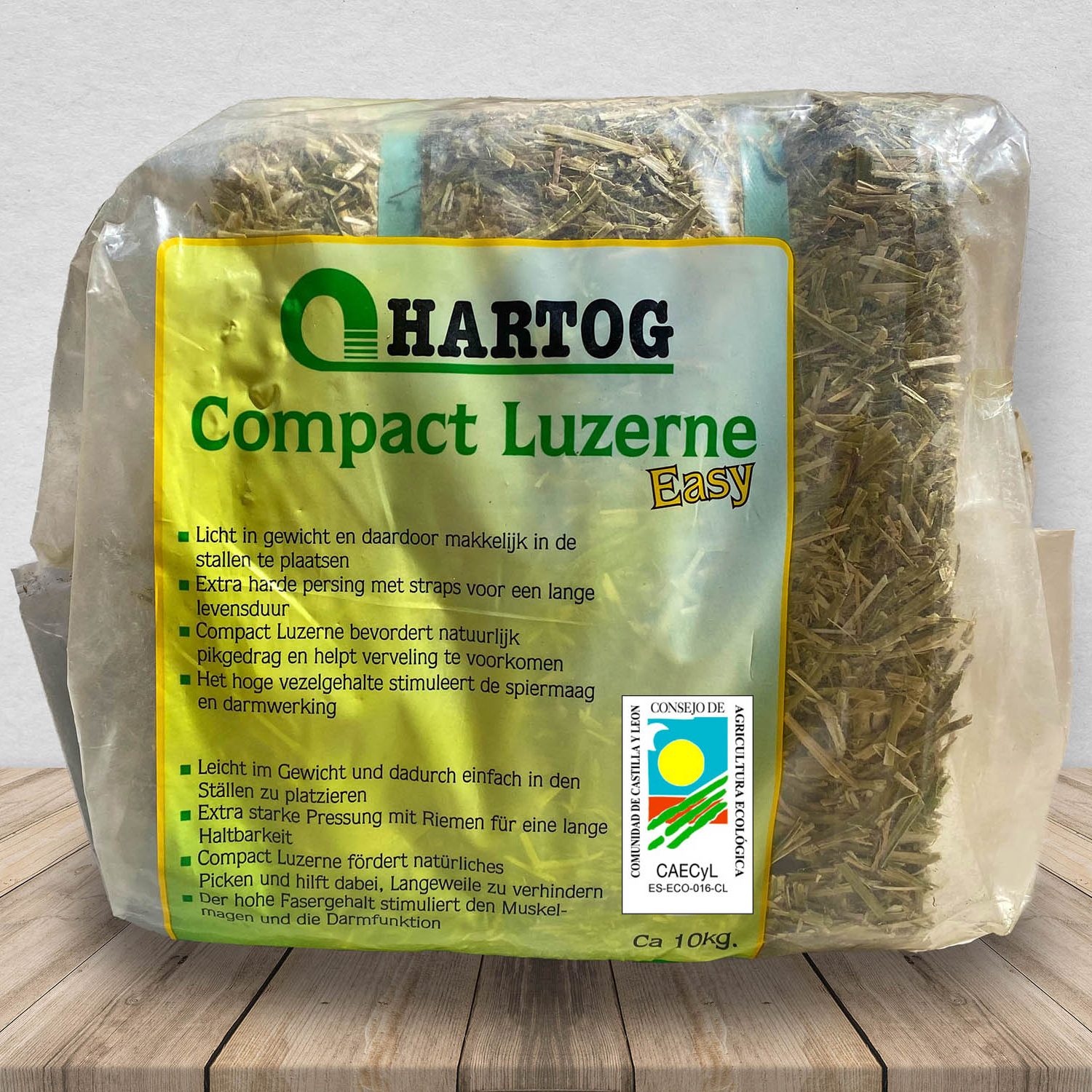 Alfalfa deshidratada a altas temperaturas 100% natural sin aditivos ni conservantes y libre de patógenos. Disponemos de Alfalfa Ecológica certificada por organismos oficiales europeos.